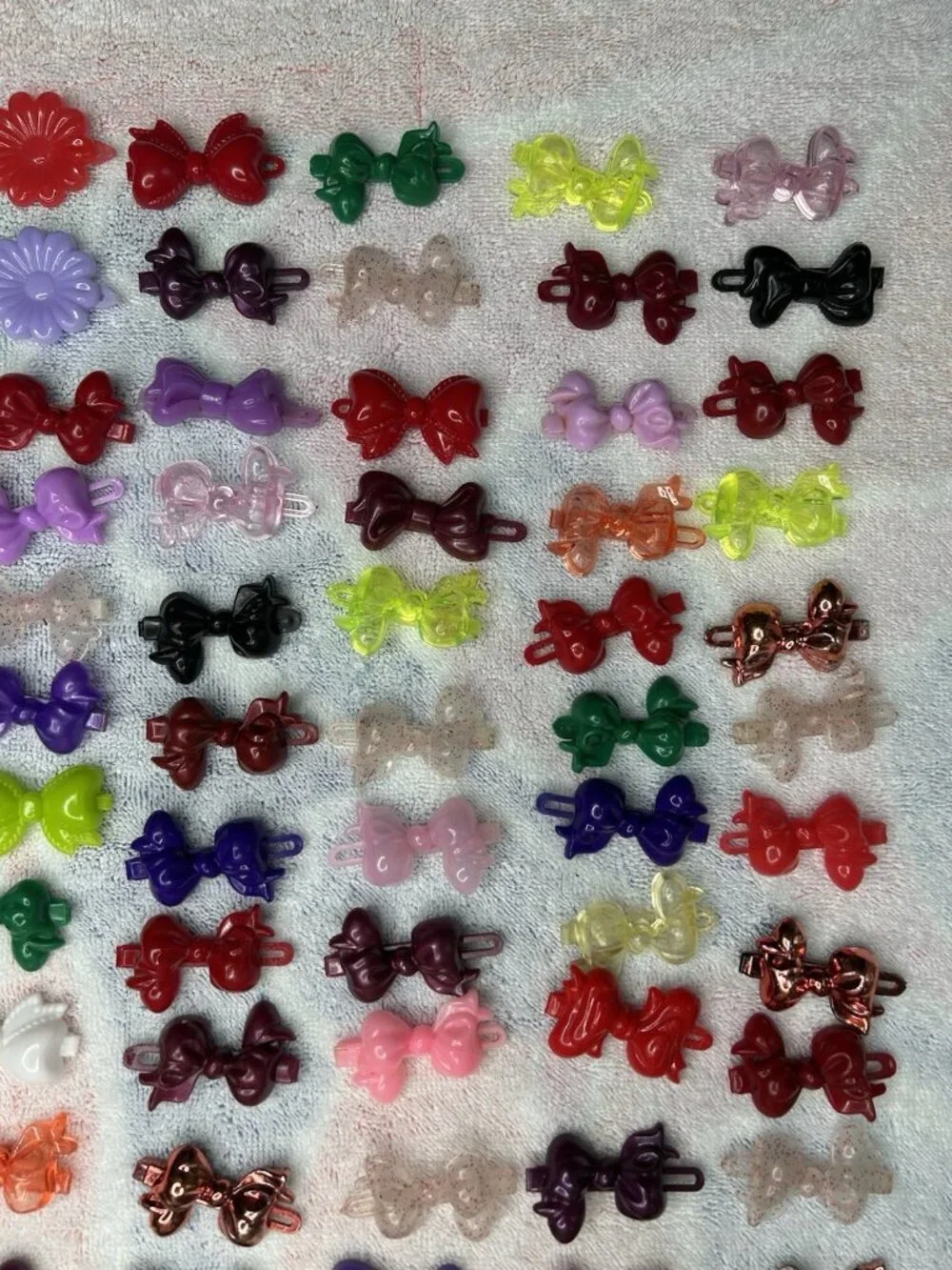 100+ Vintage Plastic Hair Barrettes Lot Flowers Bows Colorful Girls 80s 90s